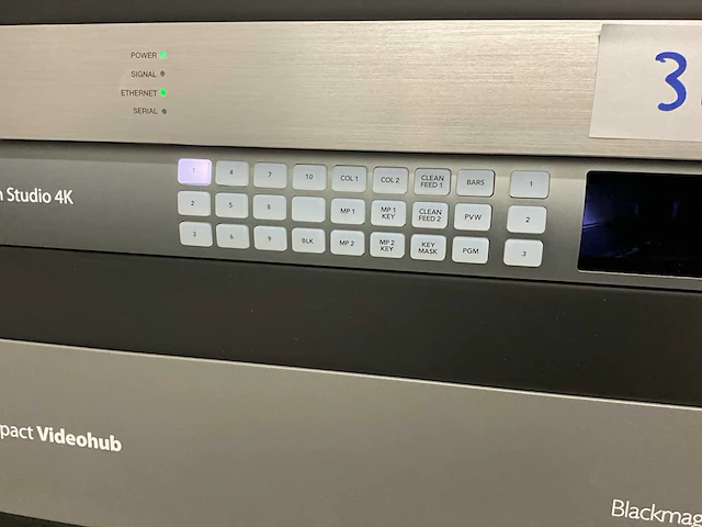 Blackmagicdesign atem 1 m/e production studio 4k - afbeelding 3 van  3