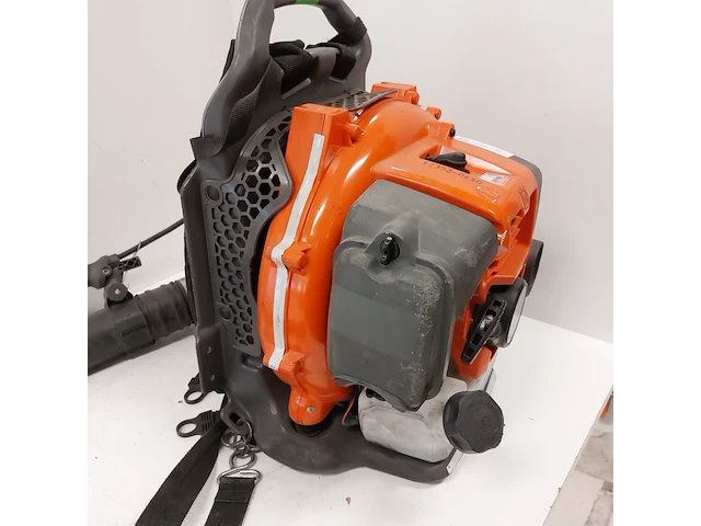 Bladblazer rugmodel benzine husqvarna, 350bt, bouwjaar 2018 - afbeelding 4 van  7