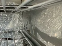 Blanco regaalwagen met isolatiehoes - afbeelding 4 van  7