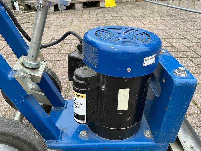 Blastrac bs50 vloerstripper vloerreiniger - afbeelding 8 van  9
