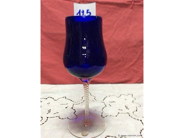 Blauw glas kelk - afbeelding 1 van  2