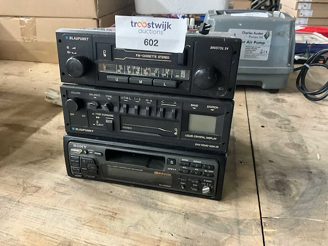 Blauwpunkt / sony autoradio (3x) - afbeelding 1 van  3