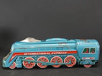 Blikken vintage mf 804 international express friction locomotive - afbeelding 2 van  5