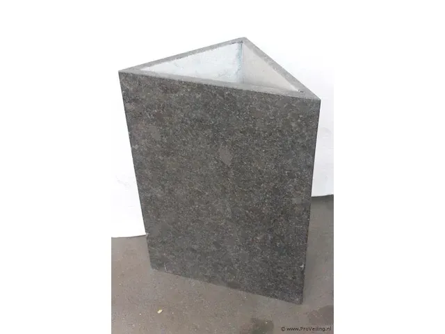 Bloembak, driehoek model - 4 stuks - afbeelding 1 van  3