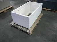 Bloembakken van beton - kleur genuanceerd en licht genuanceerd - 110x59x45cm - 2 stuks - afbeelding 1 van  6