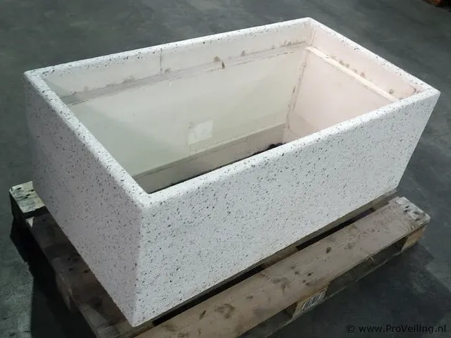 Bloembakken van beton - kleur genuanceerd en licht genuanceerd - 110x59x45cm - 2 stuks - afbeelding 2 van  6