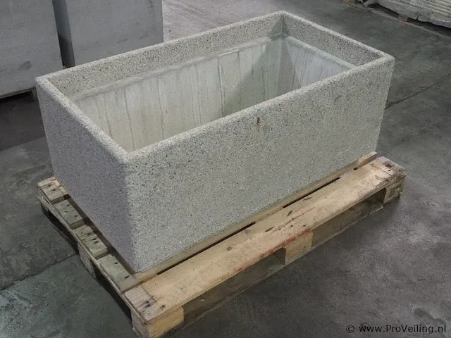 Bloembakken van beton - kleur genuanceerd en licht genuanceerd - 110x59x45cm - 2 stuks - afbeelding 4 van  6