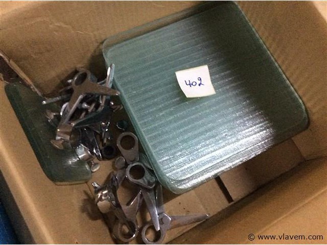 Bloemenstaander ( compleet + reserve stukken ) - afbeelding 2 van  2