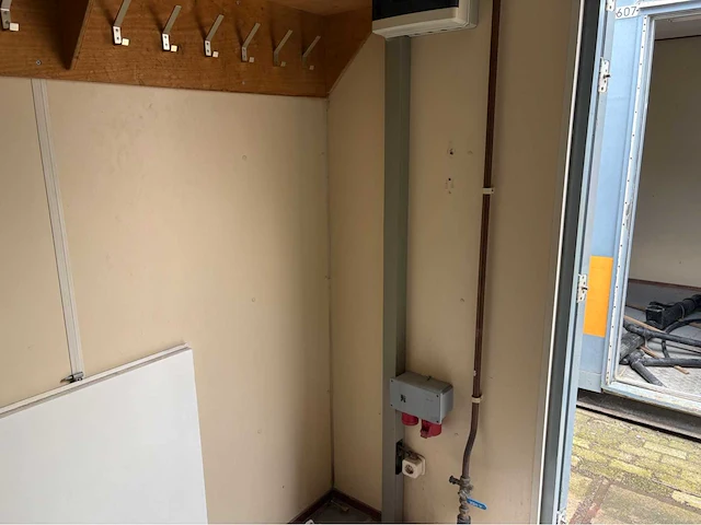 Blokunits sanitairunit (3x) - afbeelding 37 van  93