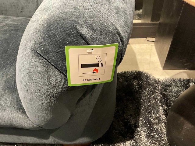 Blury sofa - afbeelding 4 van  13