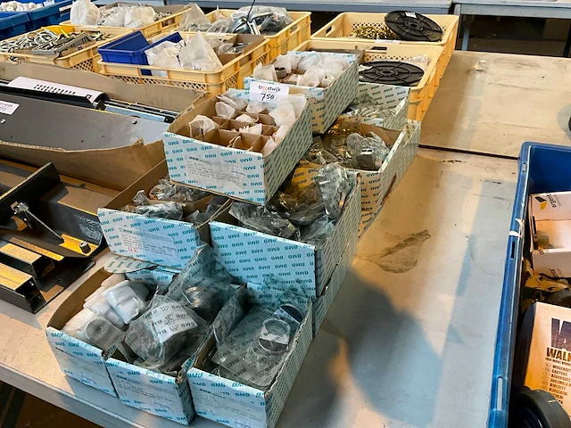Bmb partij deurbeslag - afbeelding 1 van  6