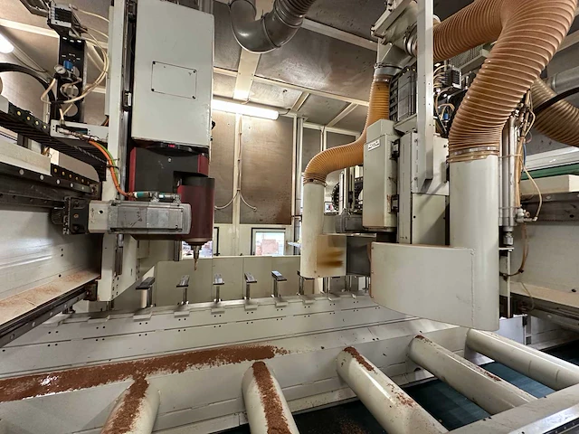 Bmh - 2007 - es 22 - horizontaal cnc-bewerkingscentrum - afbeelding 30 van  32
