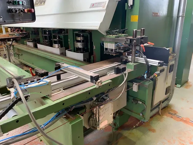 Bmh bc 6.5 cnc-freesmachine / pennenbank - afbeelding 3 van  25