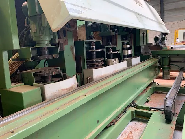 Bmh bc 6.5 cnc-freesmachine / pennenbank - afbeelding 21 van  25