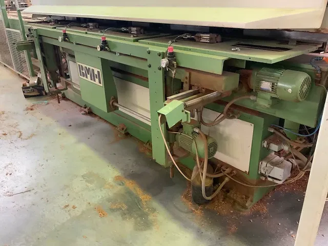 Bmh bc 6.5 cnc-freesmachine / pennenbank - afbeelding 23 van  25