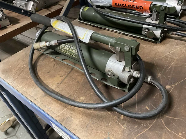 Bmi 6500psi hydraulische handpomp - afbeelding 3 van  3