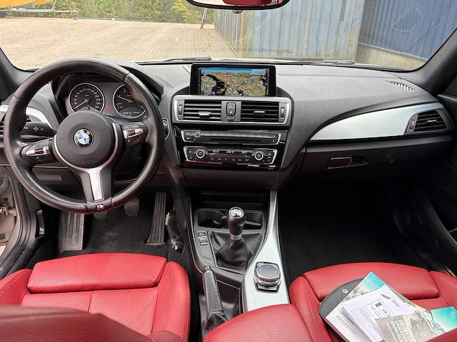 Bmw - 1-serie - 116d sport - personenauto - afbeelding 11 van  22