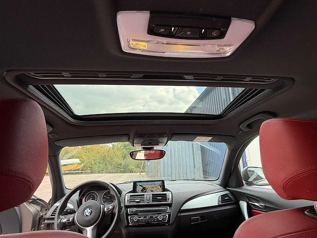 Bmw - 1-serie - 116d sport - personenauto - afbeelding 12 van  22