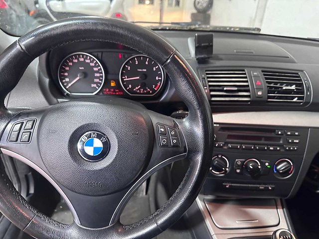 Bmw - 1-serie - 116i - j-986-rx - afbeelding 2 van  20