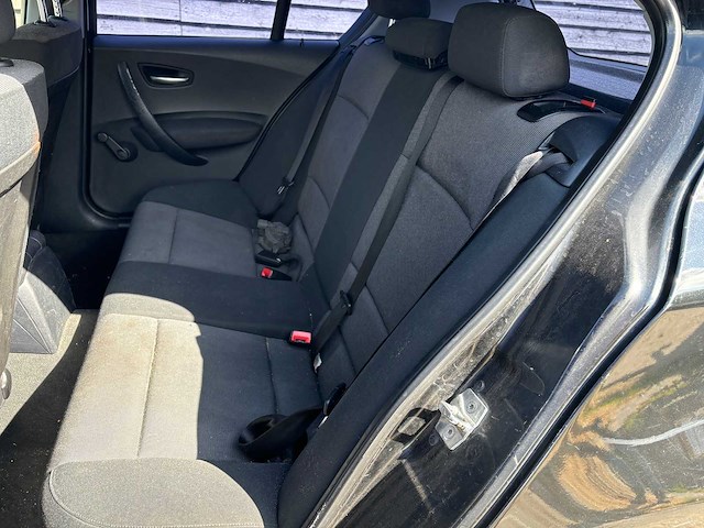 Bmw - 1-serie - 116i high executive - car - 2005 - afbeelding 6 van  33