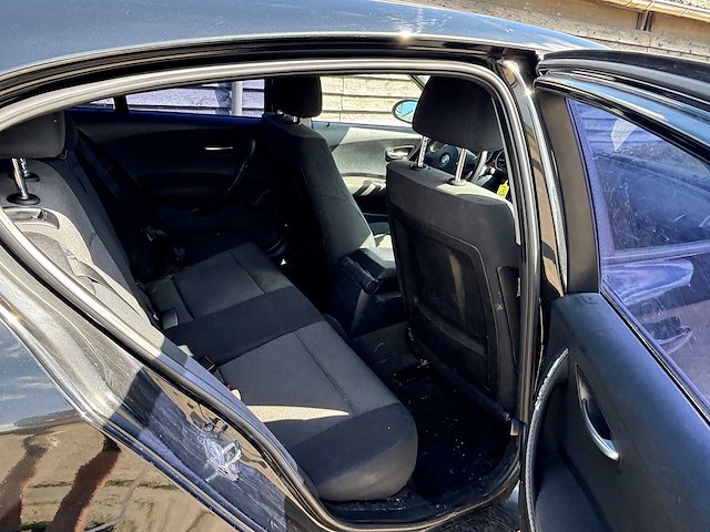Bmw - 1-serie - 116i high executive - car - 2005 - afbeelding 22 van  33