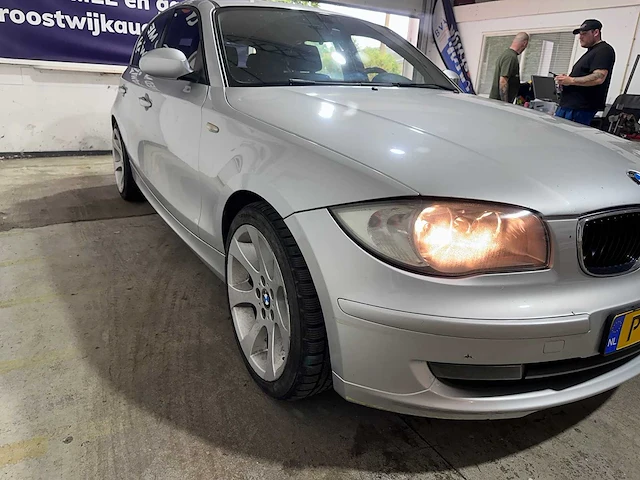 Bmw - 1-serie - 116i introduction - pv-945-g - afbeelding 14 van  17