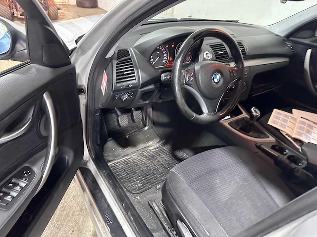 Bmw - 1-serie - 116i introduction - pv-945-g - afbeelding 15 van  17