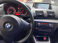 Bmw - 1-serie - 118i - 33-pjv-3 - afbeelding 2 van  17
