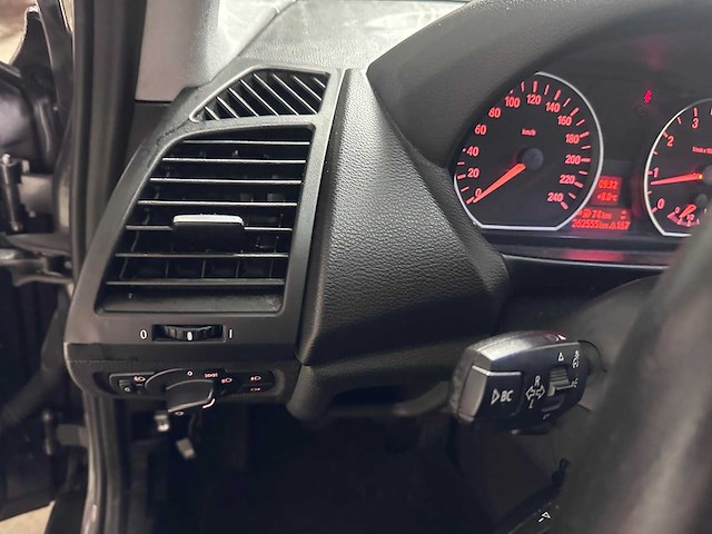 Bmw - 1-serie - 118i - 33-pjv-3 - afbeelding 5 van  17