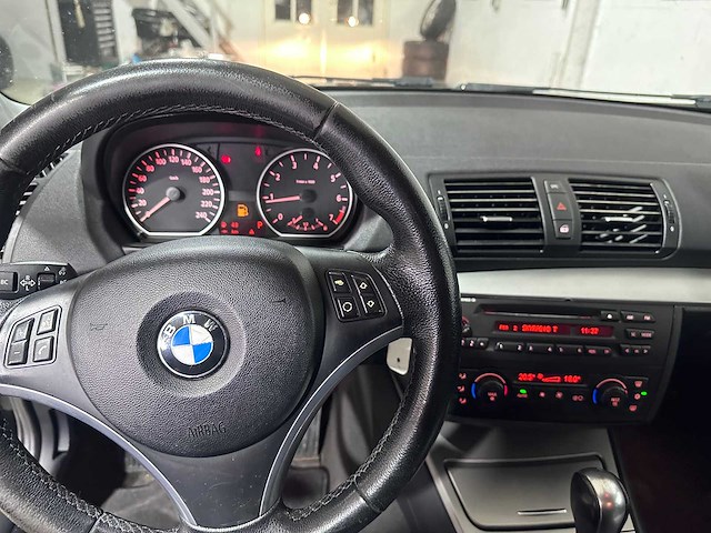 Bmw - 1-serie - 118i automaat high executive - 18-rz-rl - afbeelding 2 van  20