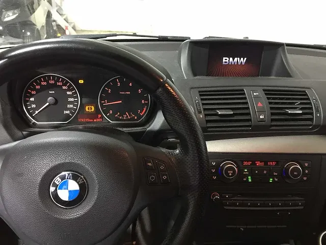 Bmw - 1-serie - 118i bns line ued. - 69-ptj-9 - afbeelding 10 van  26