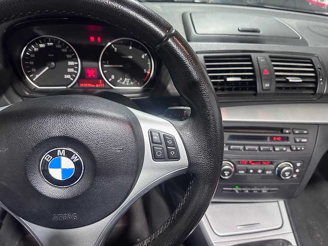Bmw - 1-serie cabrio - 118d - p-921-fp - afbeelding 3 van  21