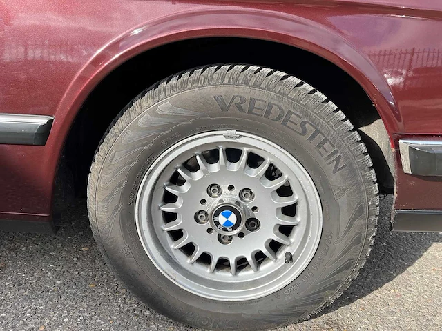 Bmw - 1983 - 5-serie - 524td - personenauto - afbeelding 2 van  18