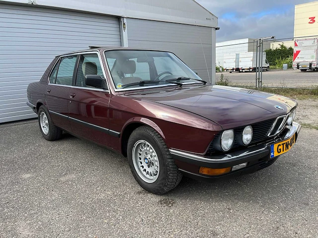 Bmw - 1983 - 5-serie - 524td - personenauto - afbeelding 12 van  18