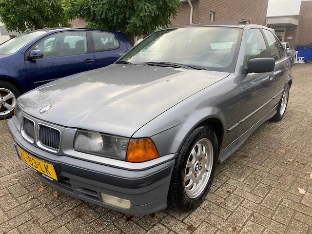 Bmw - 1991 - 3-serie - 318i - zl-83-lk - afbeelding 1 van  26