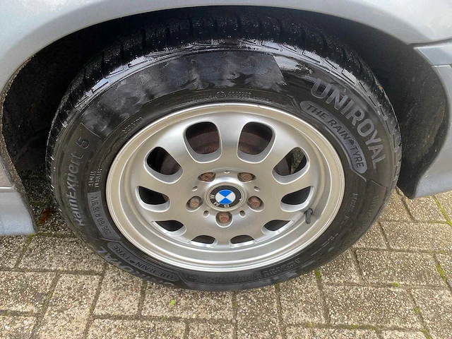 Bmw - 1991 - 3-serie - 318i - zl-83-lk - afbeelding 16 van  26
