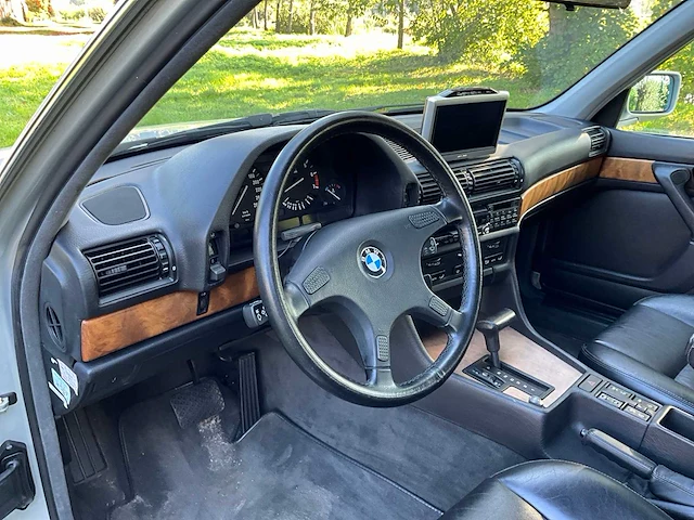 Bmw - 1992 - 7-serie 735i - personenauto - afbeelding 10 van  38