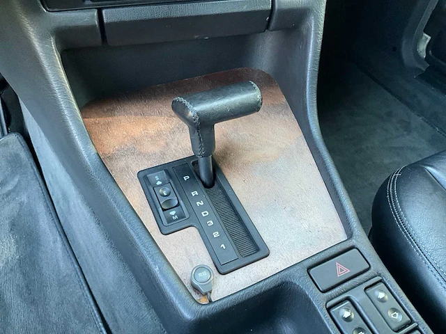 Bmw - 1992 - 7-serie 735i - personenauto - afbeelding 15 van  38