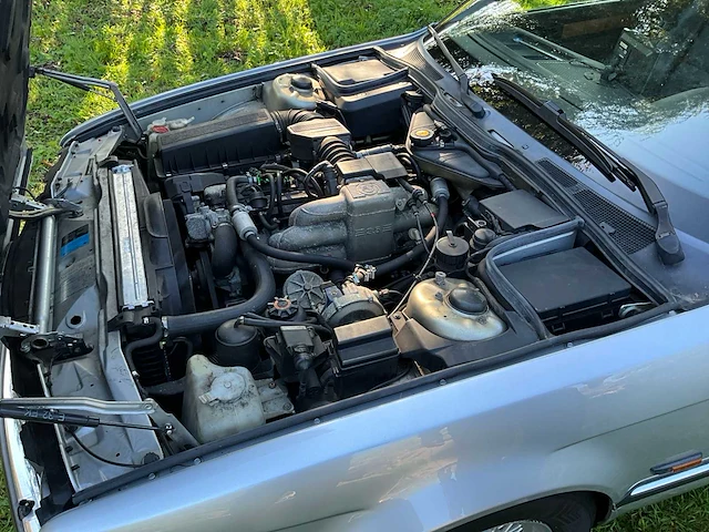 Bmw - 1992 - 7-serie 735i - personenauto - afbeelding 24 van  38