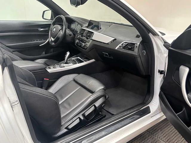 Bmw - 2-serie cabrio - 218i high executive - car - 2021 - afbeelding 26 van  32