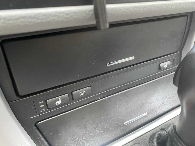 Bmw - 2003 - 3-serie coupé - 330ci executive - 01-hbl-8 - afbeelding 4 van  16