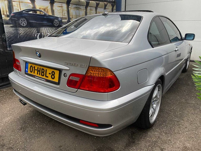 Bmw - 2003 - 3-serie coupé - 330ci executive - 01-hbl-8 - afbeelding 10 van  16