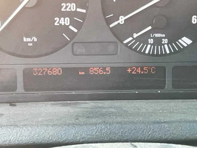 Bmw - 2003 - personenauto - afbeelding 11 van  25