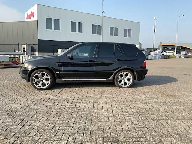 Bmw - 2003 - personenauto - afbeelding 19 van  25