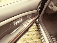 Bmw - 2004 - 735i - personenauto - afbeelding 14 van  33