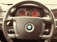 Bmw - 2004 - 735i - personenauto - afbeelding 21 van  33