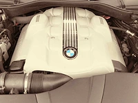 Bmw - 2004 - 735i - personenauto - afbeelding 27 van  33