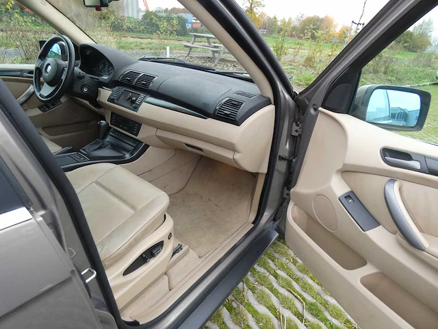 Bmw - 2004 - x5 - 4.4i high executive - personenauto - afbeelding 5 van  51