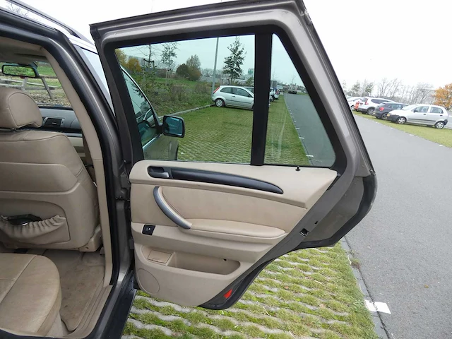 Bmw - 2004 - x5 - 4.4i high executive - personenauto - afbeelding 9 van  51