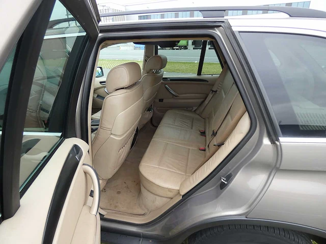 Bmw - 2004 - x5 - 4.4i high executive - personenauto - afbeelding 16 van  51